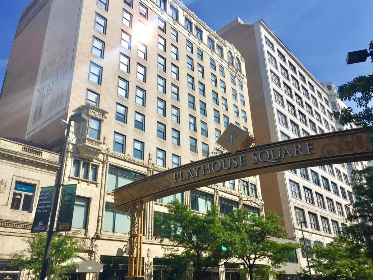 Frontdesk Huron Square Apts Downtown Cleveland Extérieur photo